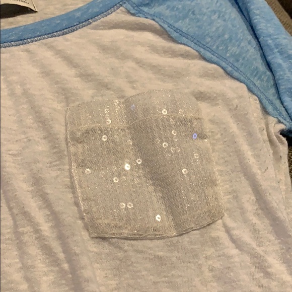 Hollister baseball T with sparkle pocket - Picture 2 of 3